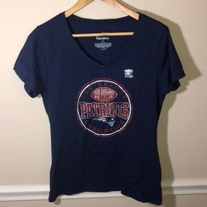 Fanatics M New England Patriots V-neck shirt NWOT